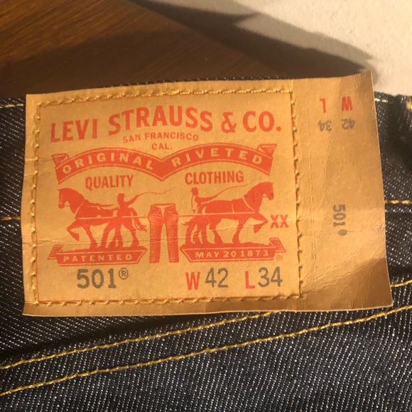 Levi’s Strauss 501 Buttons Fly Original Jeans Shrink-to-Fit Dark-blue Size 42X32 - Picture 8 of 10